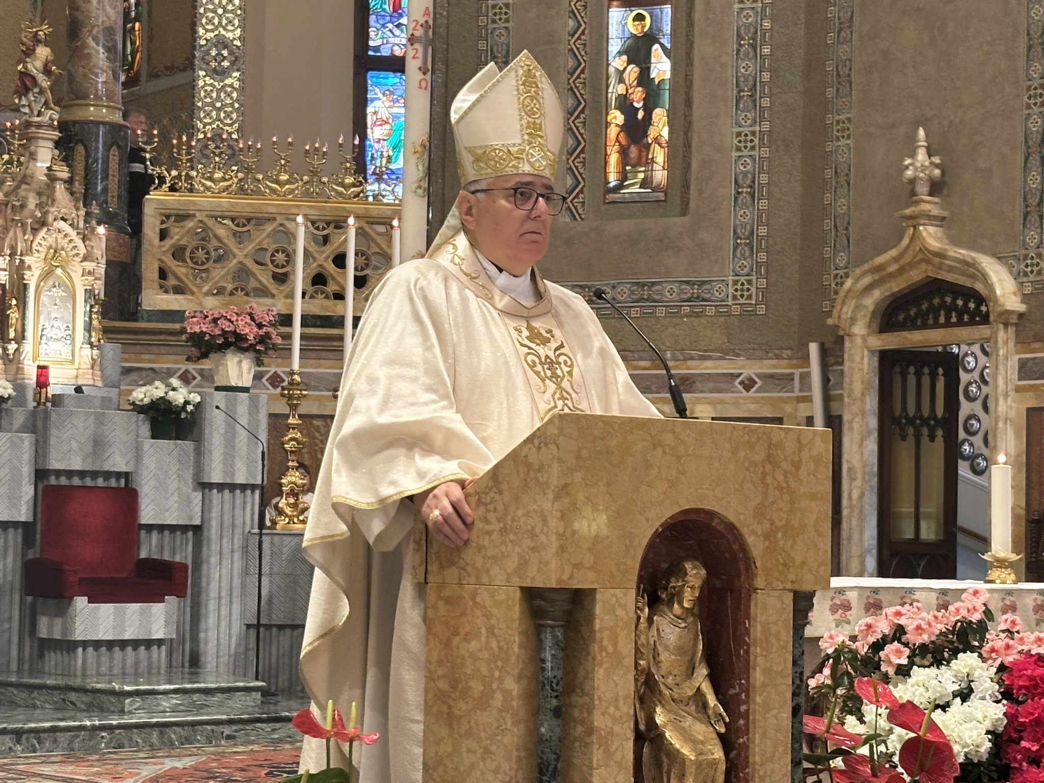 L’arcivescovo Mons. Dellagiovanna ha presieduto l’Eucaristica in Santuario