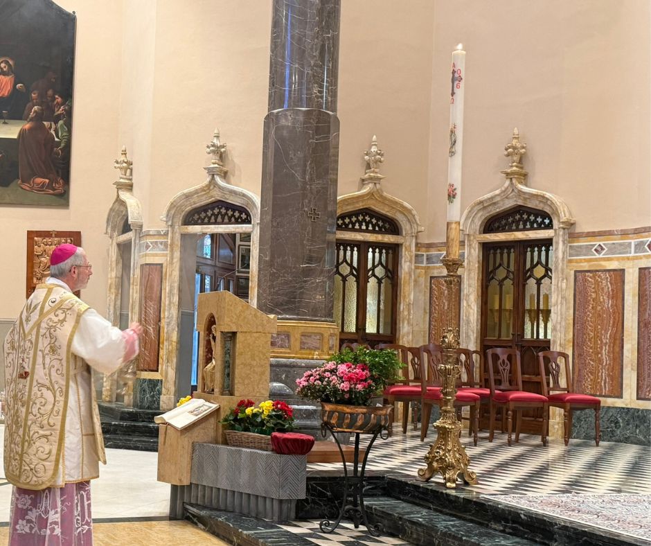 “Gioia mia, Cristo è risorto!”: Pasqua al Santuario nel segno della luce con il vescovo Marini