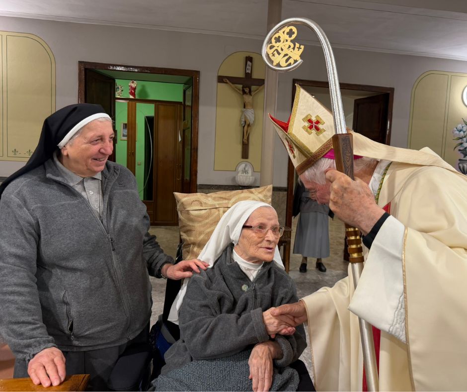 Messa di famiglia di Mons. D’Ercole con le suore della Casa Madre di Don Orione